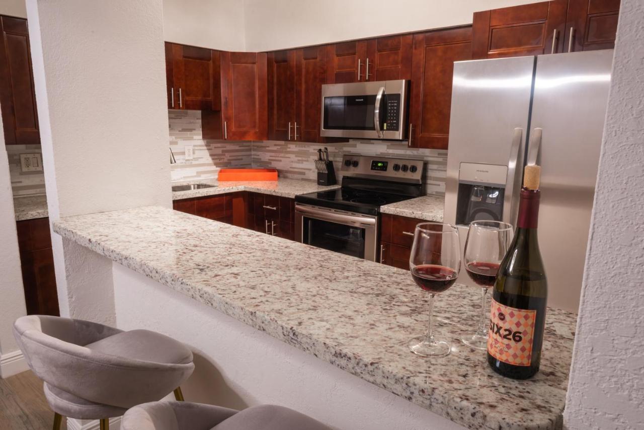 New Star Two Apartment North Miami Beach